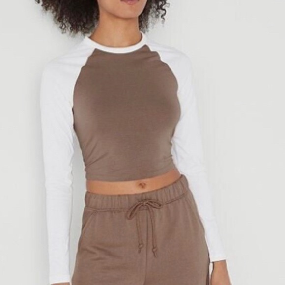 🆕Pink By Victoria’s Secret Color Block Long Sleeve Cropped Top XL🆕 - Picture 1 of 5